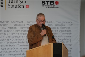 Bernhard Stürmer am Rednerpult